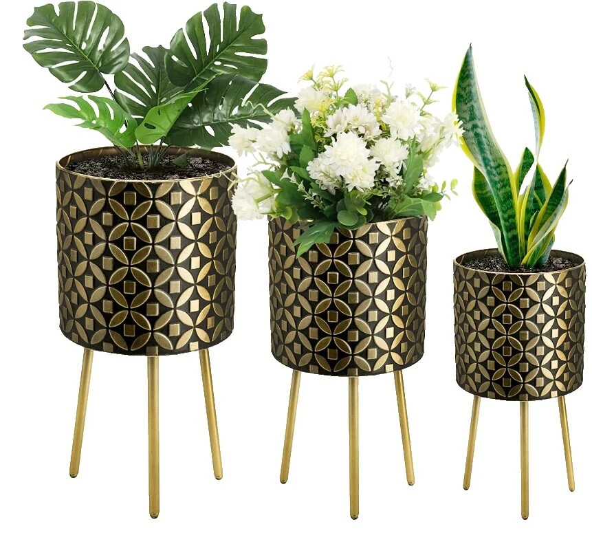 Multicolor Plant Baskets, Pots, Window Boxes & Saucers