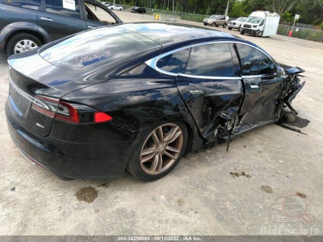 2012 - 2016 Tesla Model S POWER LIFTGATE CONTROL MODULE