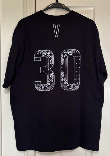 T-shirt TEAM BTS Kim Taehyung V merce ufficiale taglia L dal Giappone - Foto 2 di 5