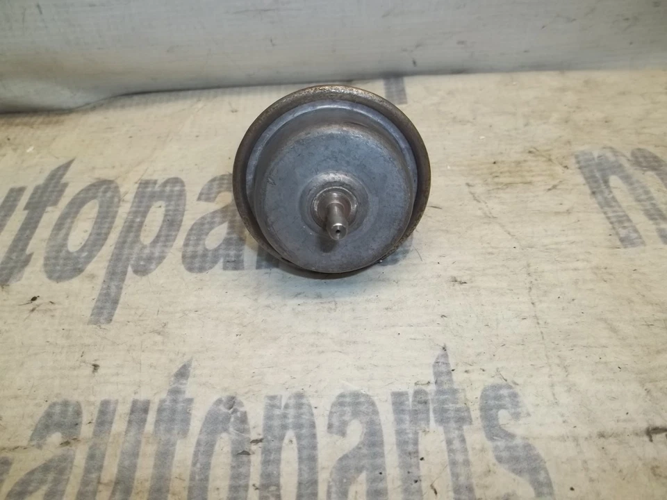 Válvula de liberación de vacío de freno de emergencia GM Deville Seville Eldorado Fleetwood OEM Foto 4 de 4