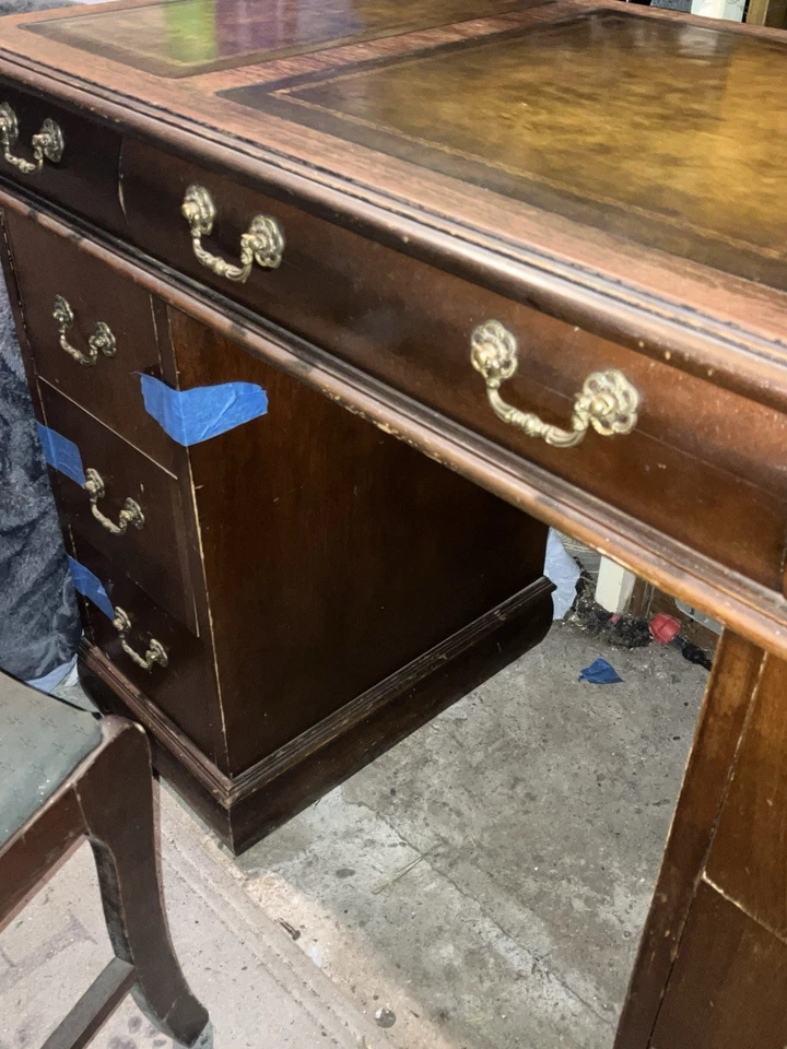 Vintage Leather-Top Executive Desk - Image 4 of 4