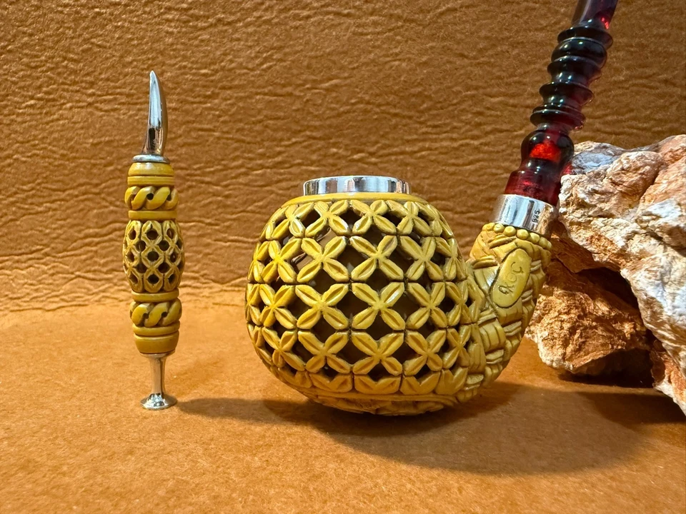 Tubo de espuma de mar diseño exclusivo forma de manzana con manipulación personalizada y estuche ajustado Foto 3 de 4