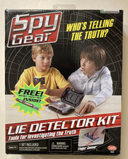New In Box 2011 Spy Gear Wild Planet Lie Detector Kit w/ Free Secret Agent Pen
