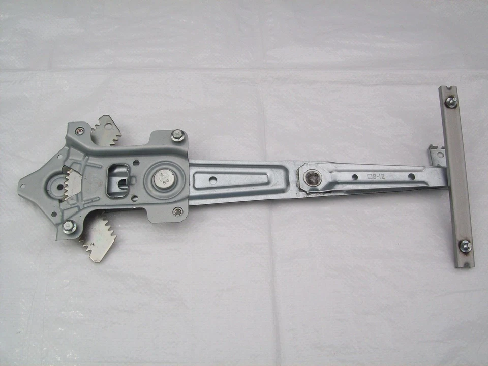 Honda Insight ZE2 Electric Window Regulator Front Right 7221TM8003 2009-2014 - Image 2 of 4