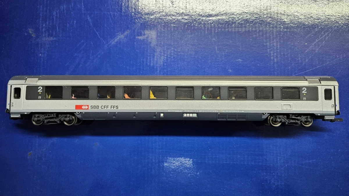 Voiture à compartiments Avmz 108.1 DB Ep V-HO 1/87-MARKLIN 43751