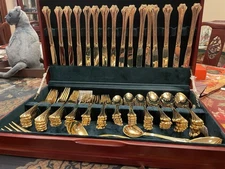 F B Rogers Gold Plated 85 Piece flatware Set Service For 16 in Red wooden box 