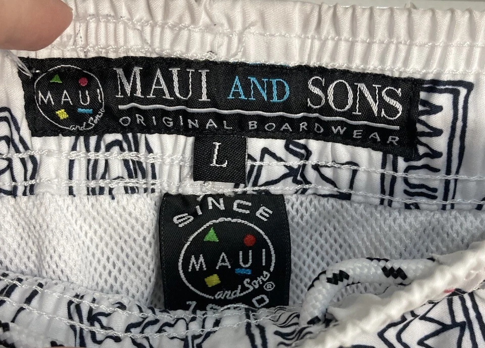 Shorts de tabuleiro geométrico Maui And Sons tamanho grande branco - Imagem 3 de 4