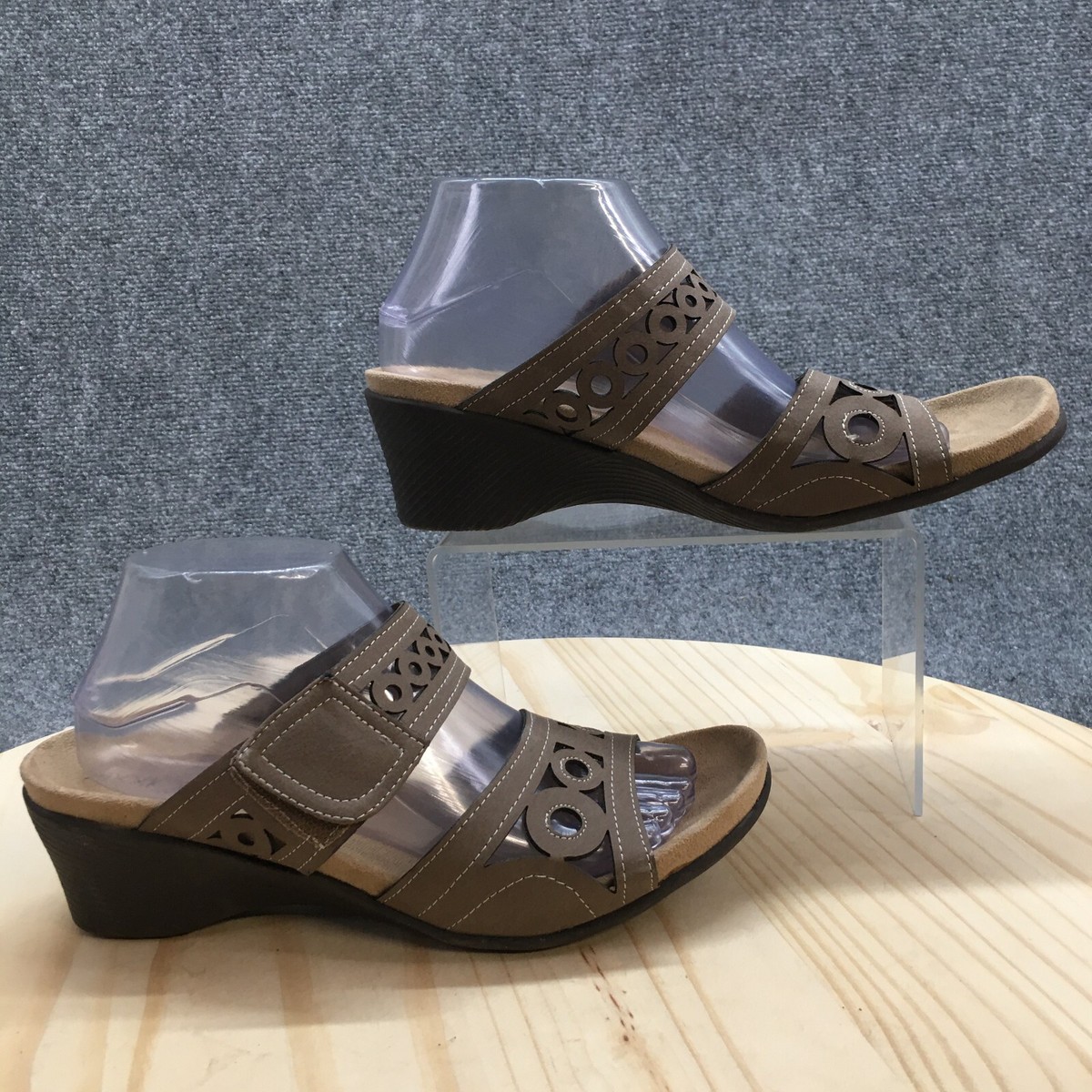 Axxiom Sandals Womens 10 M Ashby Two Strap Wedge Brown Faux