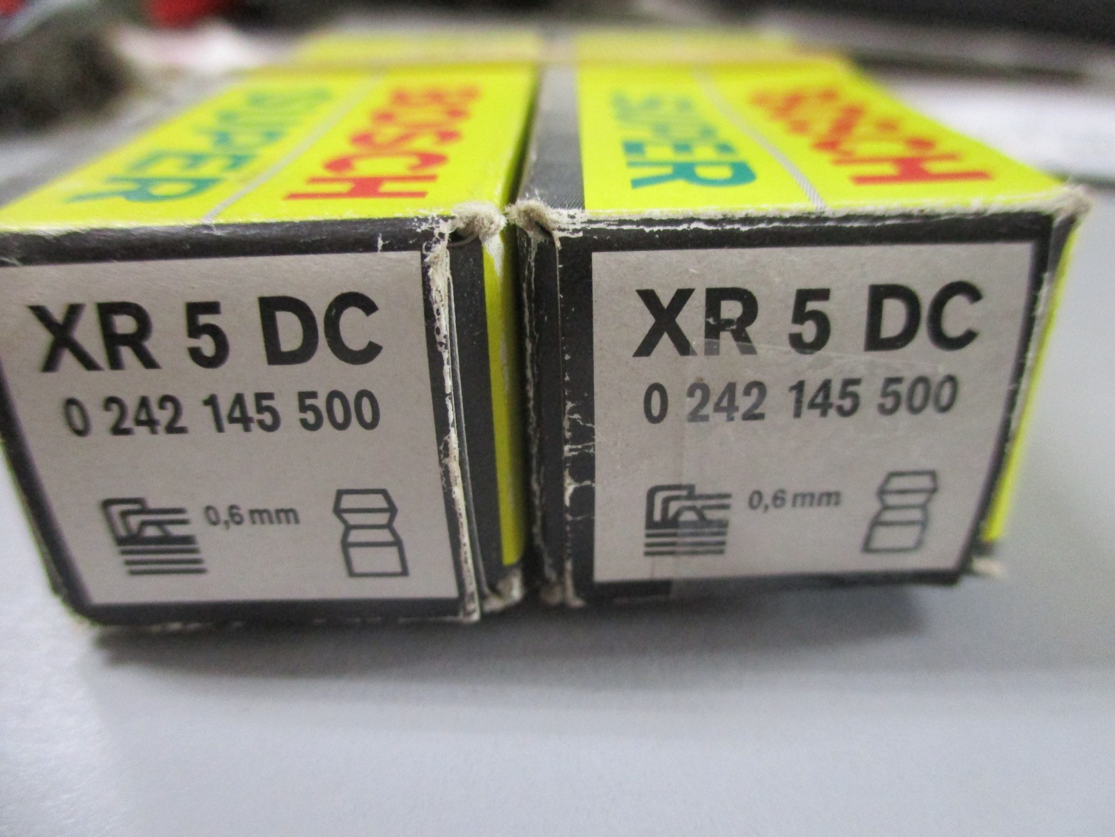 2  Bosch Super  XR 5 DC   Spark Plugs NOS NIB