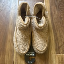 Sonoma Sherpa Moccasins Cozy Slipper Booties Tan Size 7/8 NWT