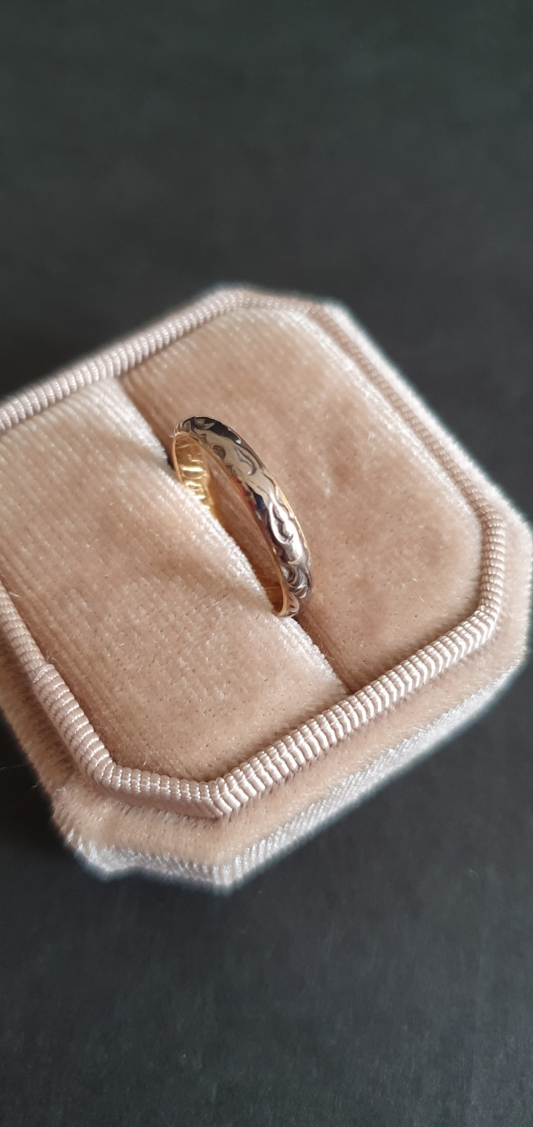 Solid 18ct Yellow Gold Ring "RD Pend" Hallmark 1.… - image 3