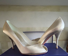 Stuart Weitzman Gold 4 inch heel Open toe pump size 8 1/2 with box