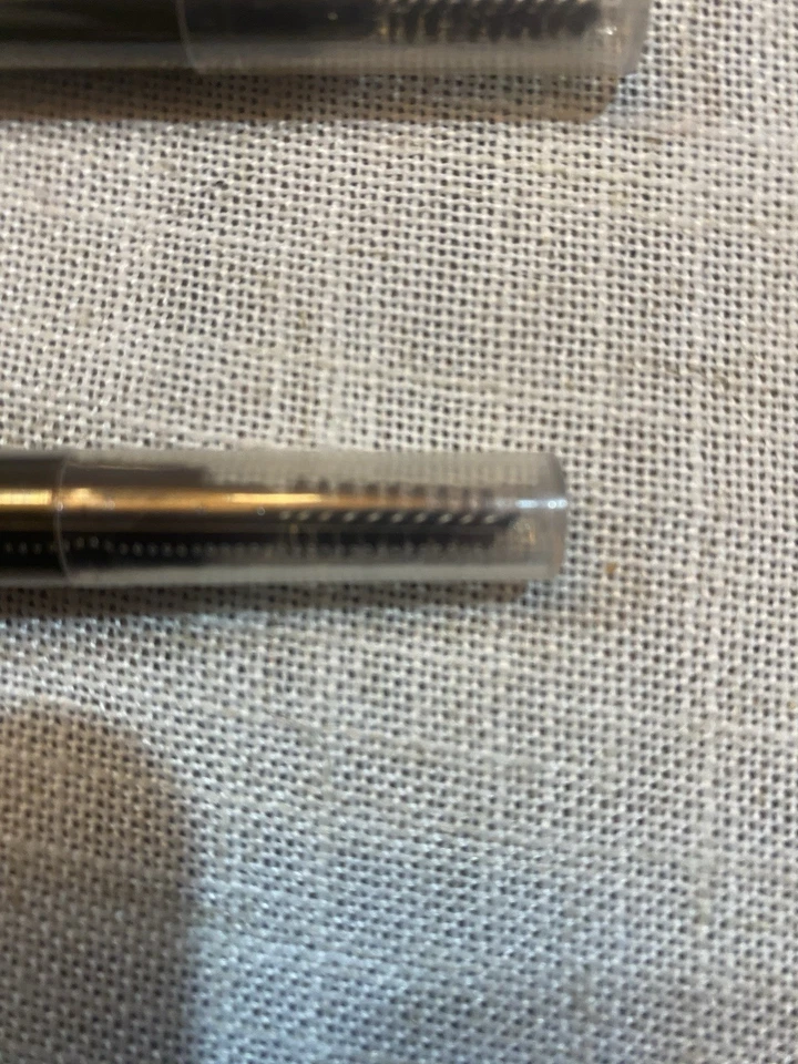 (2)LA Girl Brow Bestie Triangle Tip Brow Pencil-GBP375 Medium Brown & Deep Brown - Image 3 of 4