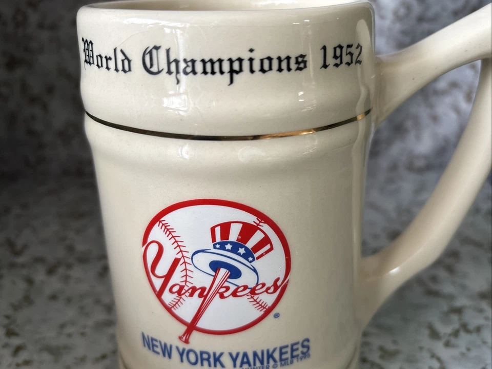 1952 New York Yankees World Champions Mug Hunter MLB - Image 2 of 4