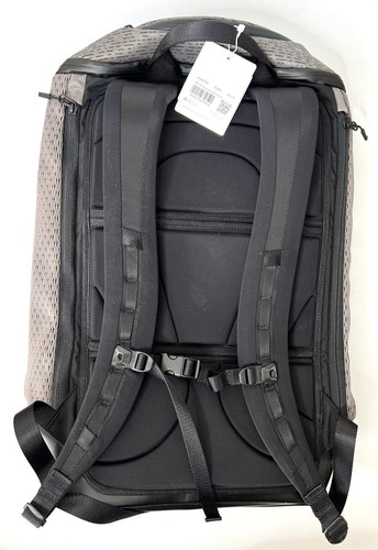 Lululemon 360 Ambassador Backpack Mens Womens Gym Yoga Bag Black Gray - Picture 3 of 6