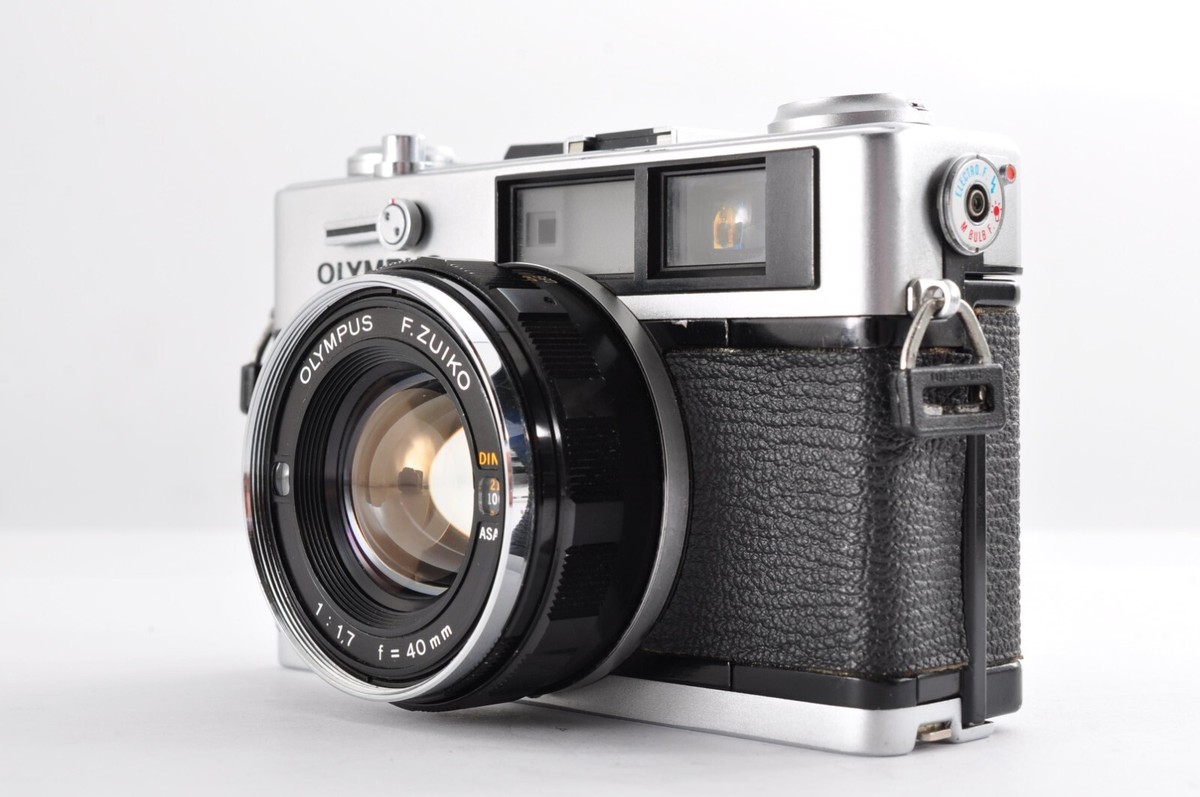 OLYMPUS　35DC Olympus 35 DC — Broken Camera . Club