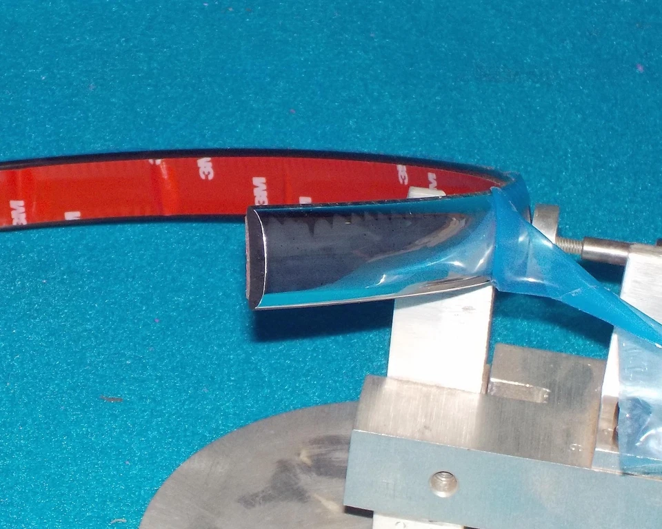 Jeep Cherokee Wagoneer 1993 1998 parachoques trasero moldura nuevo 55031800 CH1157151 R/L Foto 2 de 4