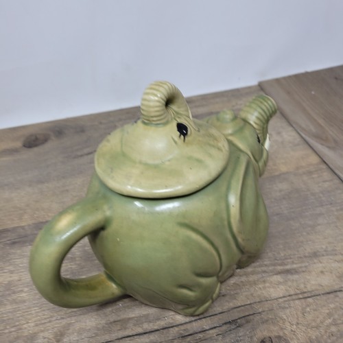 Woolbro Elephant Green Ceramic Teapot Vintage - Picture 4 of 7