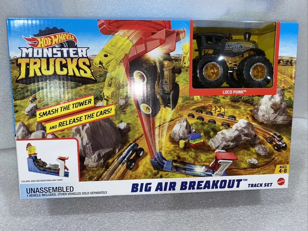 Hot Wheels Monster Trucks Big Air Breakout Playset