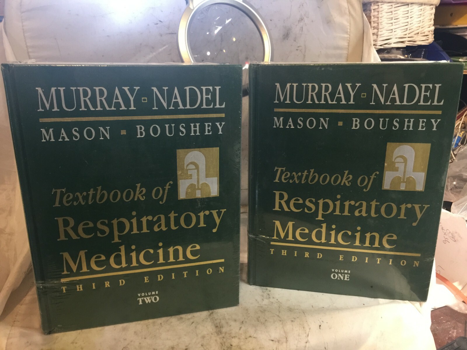 Textbook of Respiratory Medicine volume 1/2  3 ed.  MURRAY NADEL MASON boushey  