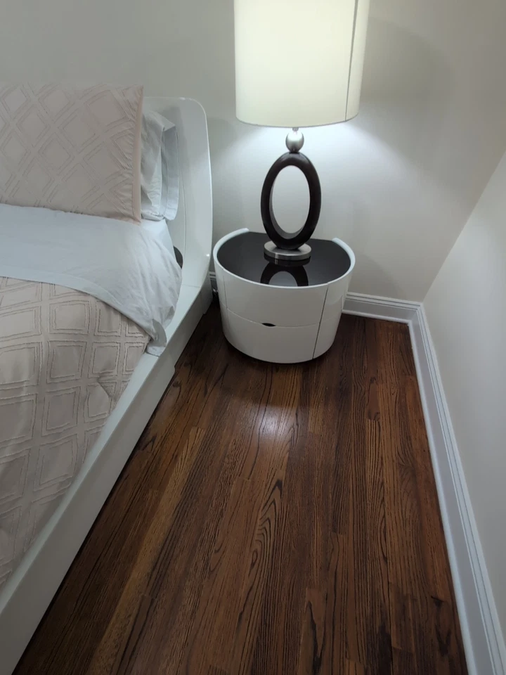 Queen Modern White Set,Dresser, 2 Nightstands, Mirror and Bed Storage, Mattress  - Image 3 of 4