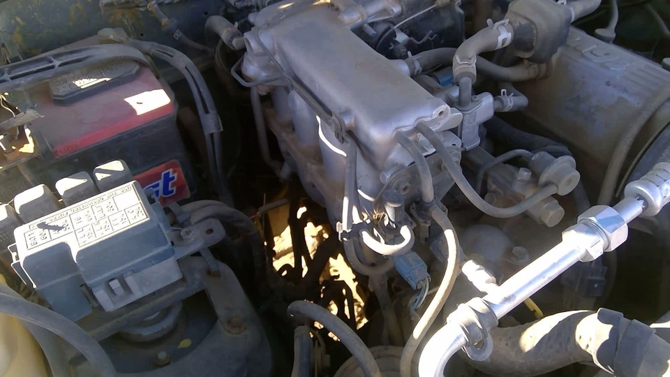 Colector de admisión Geo Tracker 1995 1996 1997 OEM 1,6 L 91176420 Foto 2 de 4