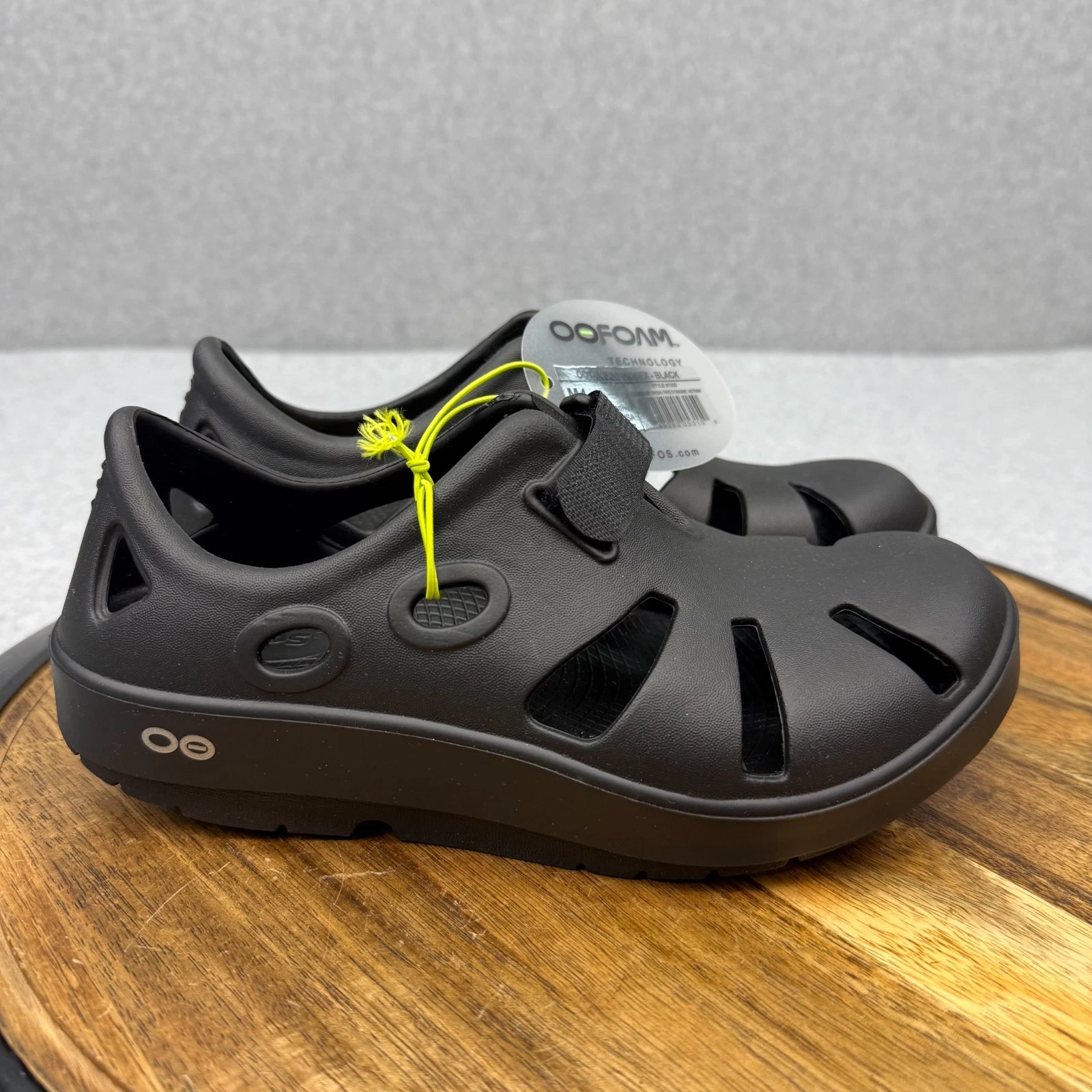 Oofos OOcandoo Unisex Adult Sandal Slip On Black Women's 6 Recovery Water Shoes