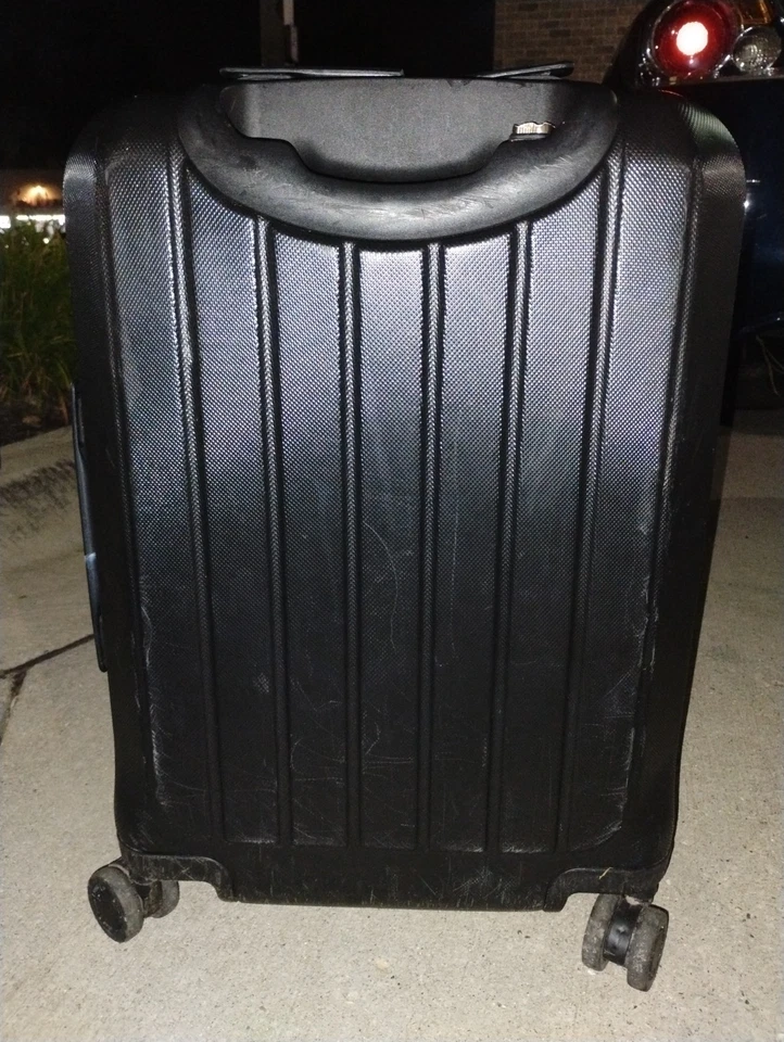 TravelPro 21" Hardcase Carry on spinning suitcase  - Image 3 of 4