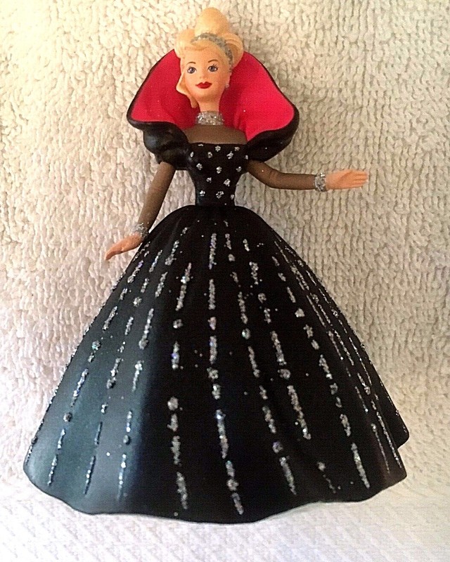 Hallmark Collectible Ornament-Holiday Barbie-#6 in Series-1998