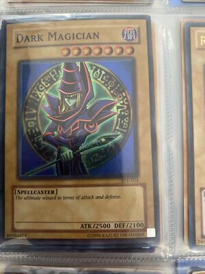 Yu-Gi-Oh! – Dark Magician (SYE-001) – Super Rare, 1st Edition, Aus Starter Deck Yugi Evolution