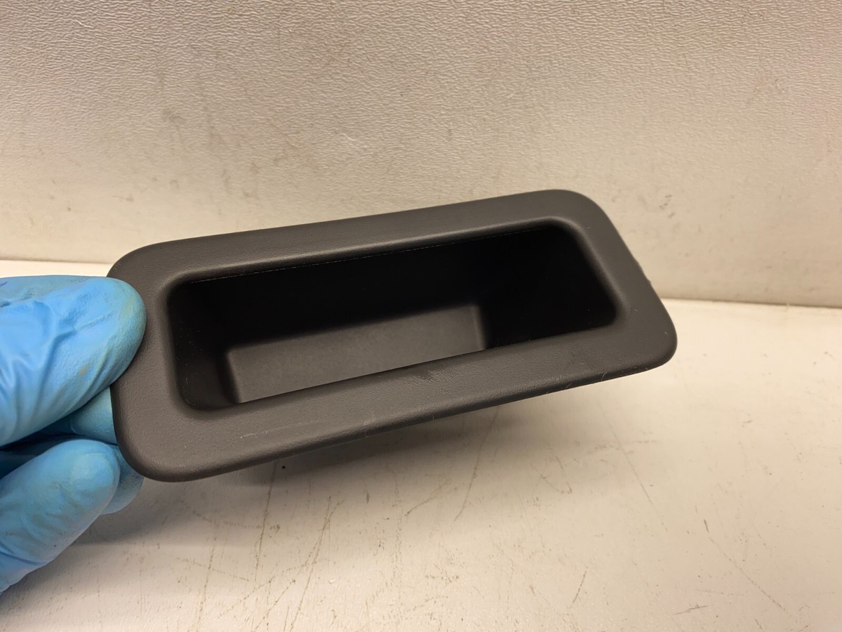マランタ 2014-2016 MAZDA 6 REAR TRUNK INSIDE PULL HANDLE CAP TRIM BLACK OEM