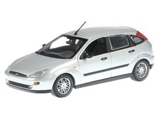 Ford Focus 5d 2001 silver diecast model car Minichamps 1/43