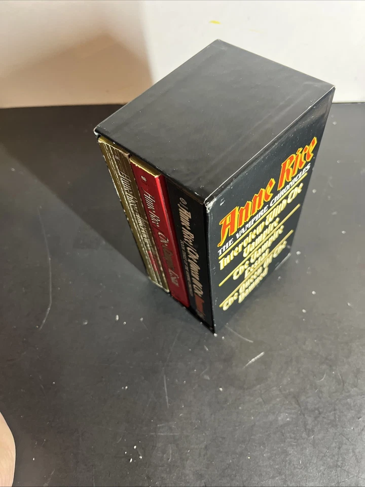 Anne Rice •Vampire Chronicles• Box Set (3 Books) Foto 2 de 4