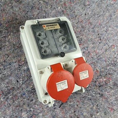 MENNEKES Stromverteiler Wanddose 97578 Steckdosen-Kombination 16A-6h + 32A-6h