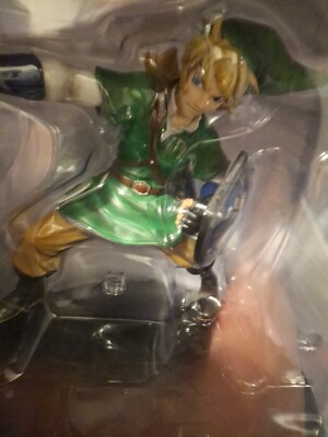 Link Statue The Legend of Zelda Skyward Sword First 4