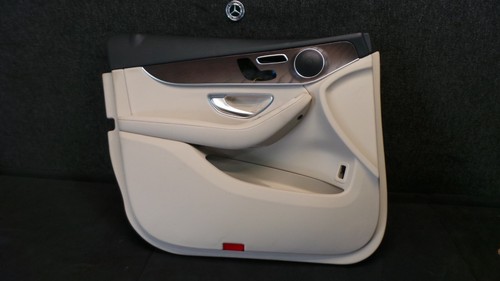 L76-3 * Mercedes-Benz W218 CLS Türinnenverkleidung Vorne Links // A0028201901