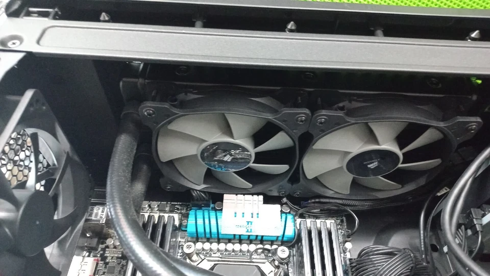 Kit ASUS P9X79 scheda madre Intel X79 cpu i7 4930k 64gb ram LGA 2011 ATX Hydro - Immagine 3 di 4