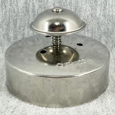 Pampered Chef Cut n Seal 3 1/2 inch Sandwich Cutter Maker