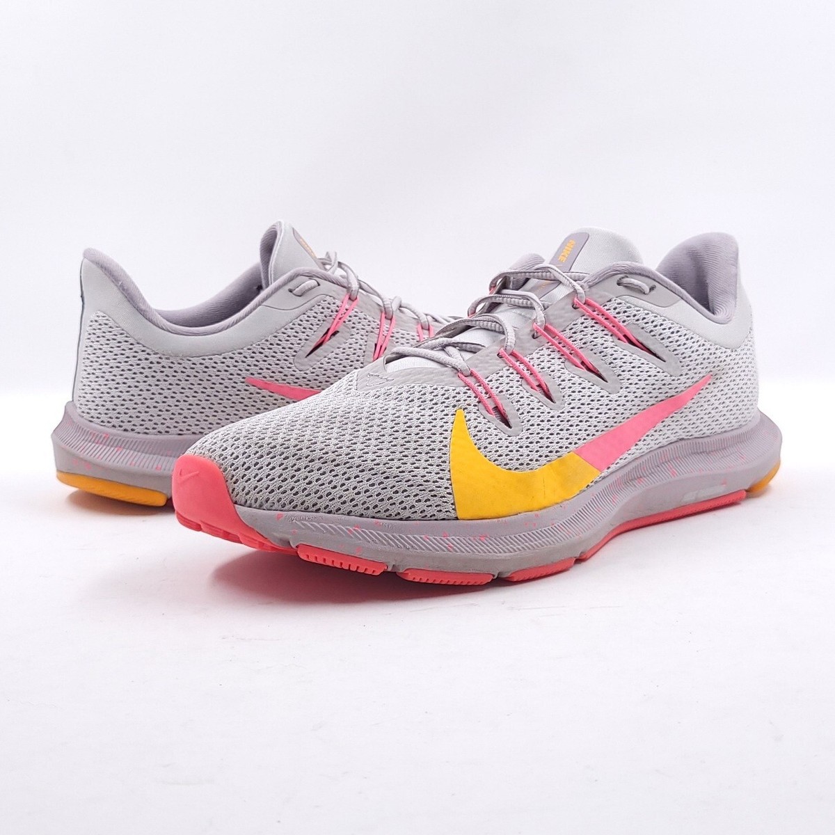 Nike Quest Gray Lace Up Running Sneakers Womens Size CU4827