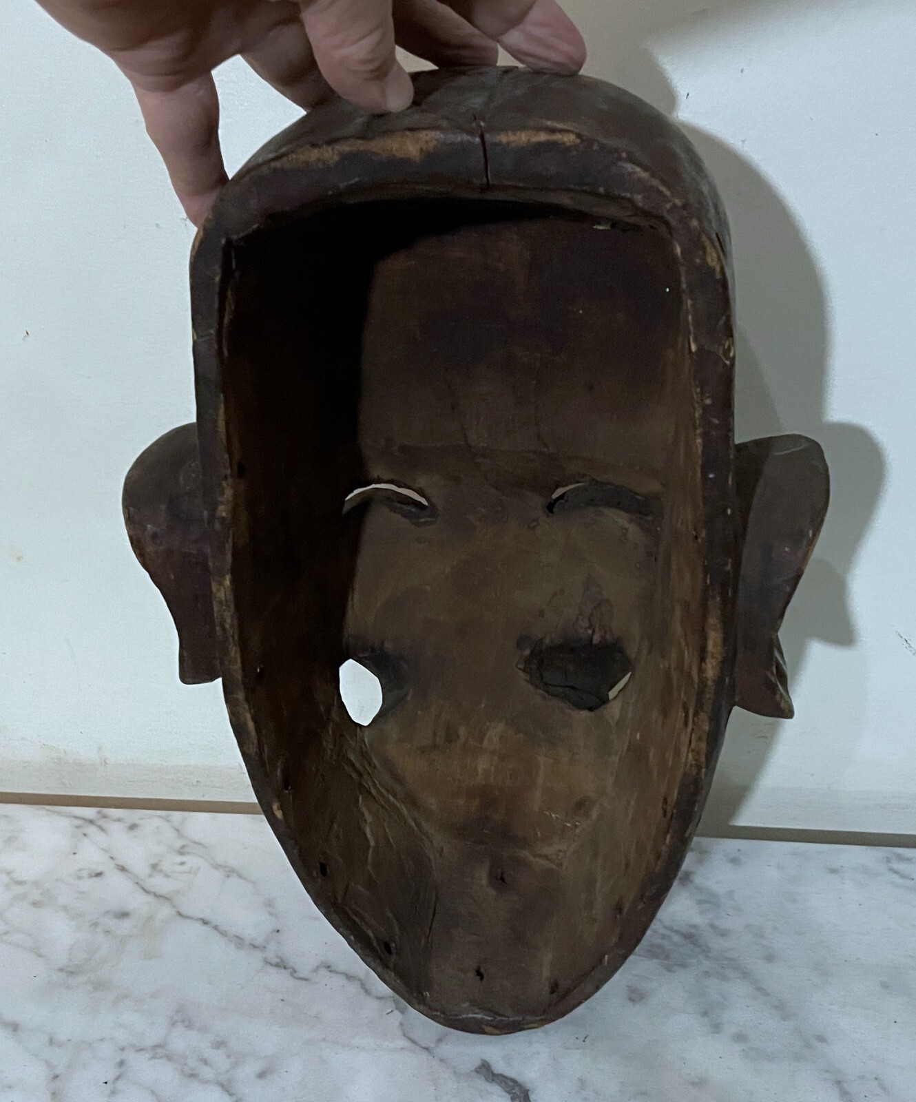 LARGE HEMBA PEOPLE HAND CARVED PAINTED WOOD MASK OF SMILING FIGURE - FROM CONGO