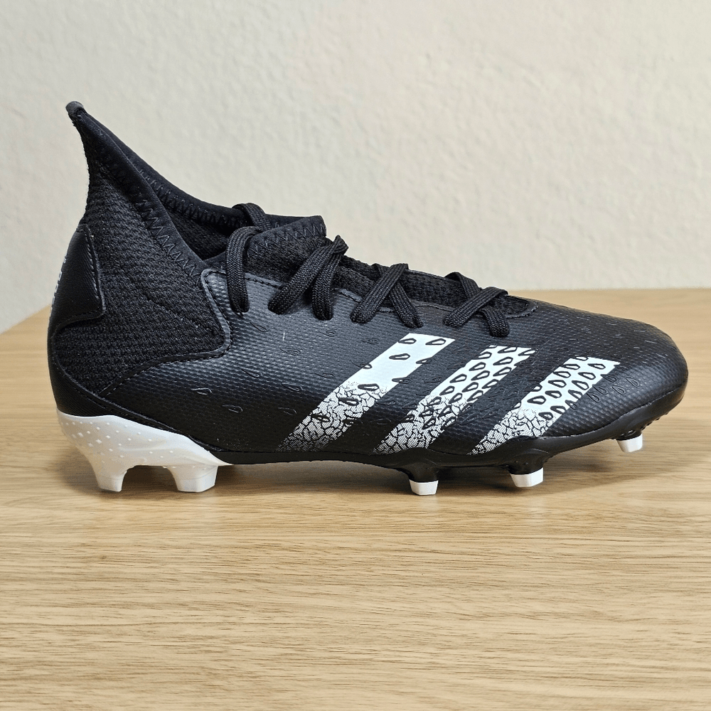 Adidas Predator Freak.3 FG Soccer Cleats Girls 2 Black White
