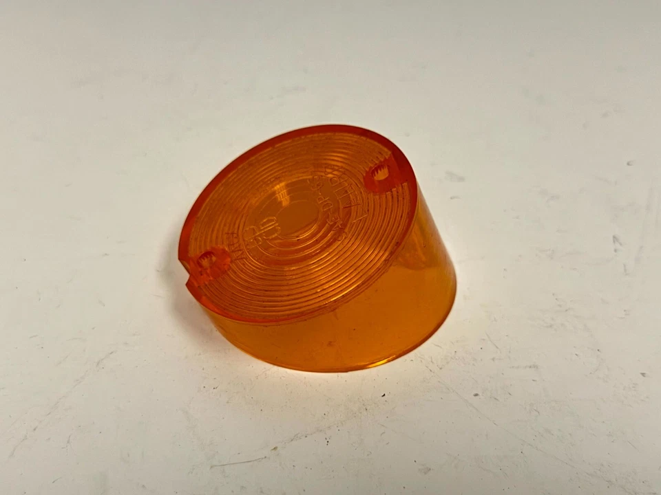 Luz de estacionamiento Plymouth Valiant Dodge Dart 1963-1964 lente ámbar 2424475 nuevo en stock Foto 2 de 4