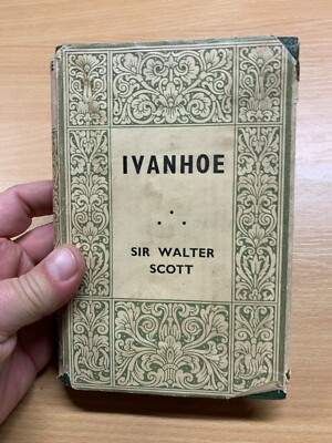 ANTIKES KLEINES GEBUNDENES BUCH SIR WALTER SCOTT ''IVANHOE'' FIKTION (P3)