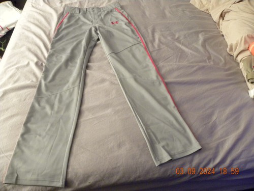 Neu mit Etikett Under Armour HeatGear Baseballhose grau mit roten Paspeln Relax Fit Herren Größe S - Bild 1 von 13