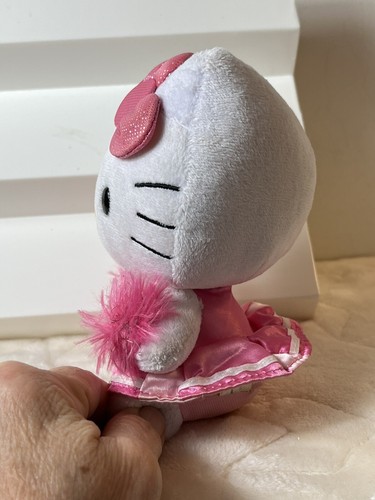 TY Hello Kitty Cheerleader Beanie Baby 5 inches Sanrio 2014 Pink And White Plush - Picture 4 of 14