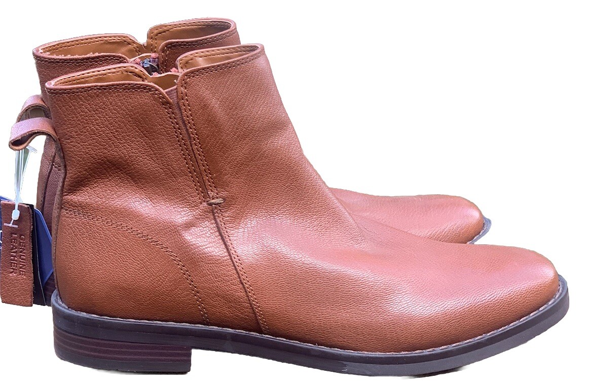 靴 CTHY LEATHER HEEL BOOTS byAnnonay Niah