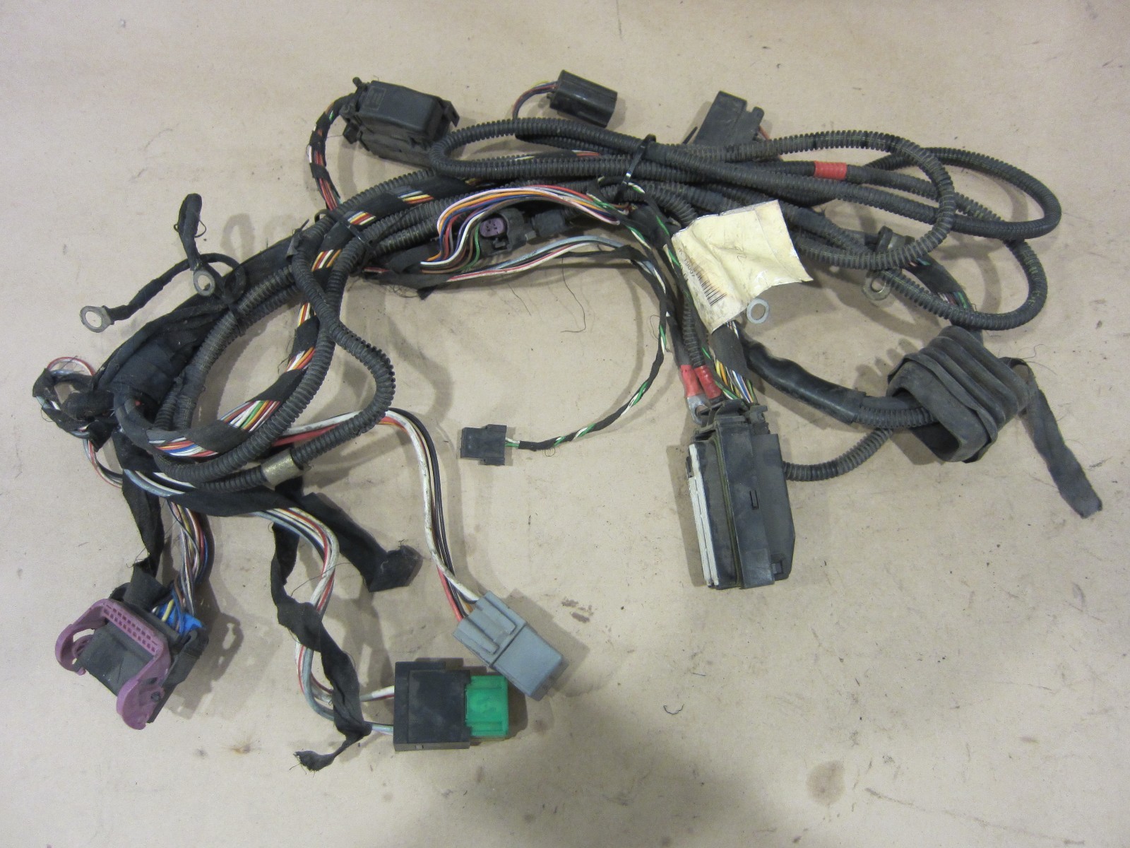 Maserati 4200 Spyder 02-03.. F1 Gear Cable On Bodywork. Part# 186099