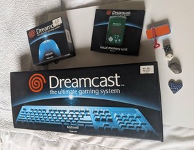 Sega Dreamcast Acc. Bundle w/ 1 Keyboard - 1 Mouse & 1 VMU -  All New & auth!