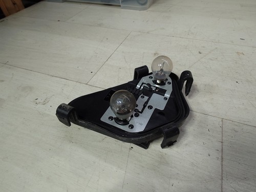 Original BMW F30 F80 Lampenträger Rückleuchte Rücklicht links Fassung 7313043