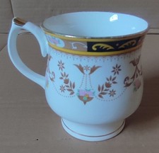Vintage Bridge Valley Fine Bone China Mug with Gold Trim